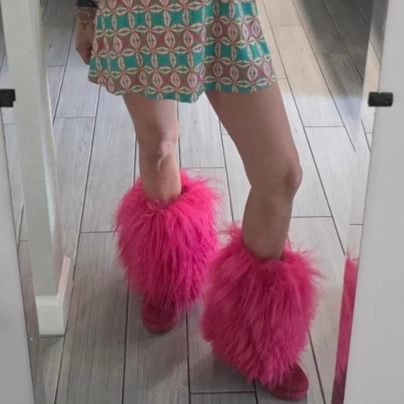 Bearpaw Hot Pink Faux Fur Winter Boots | Y2K Maximalist Snow Boots - Picture 5 of 6